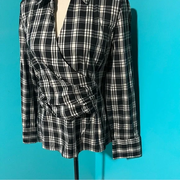 Talbots 12 Black Grey Plaid Faux Wrap Stretch Collared Long Sleeve Top - Picture 3 of 5